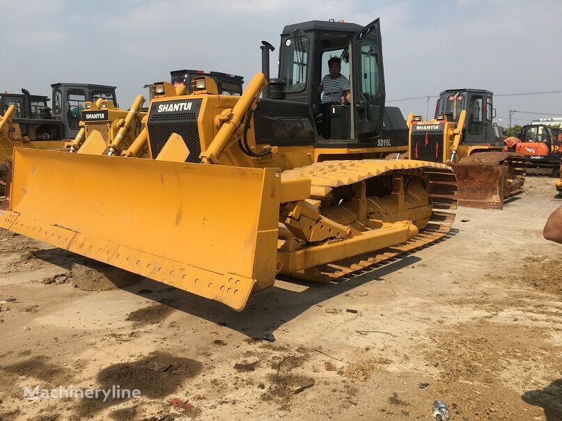 Shantui SD 16 bulldozer